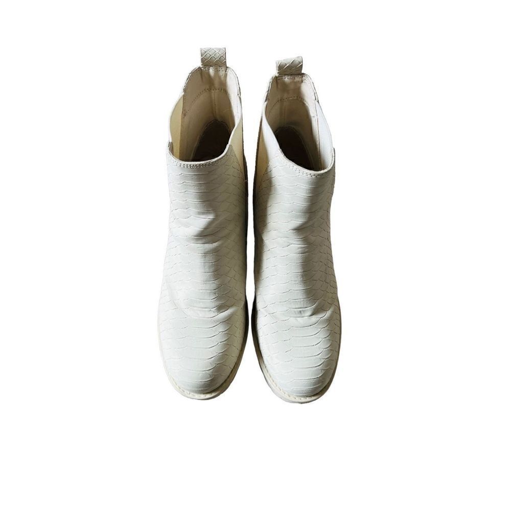 Altar’d State Edele P Ankle Chunky Boots Cream sz 7M Snakeskin - Picture 3 of 11